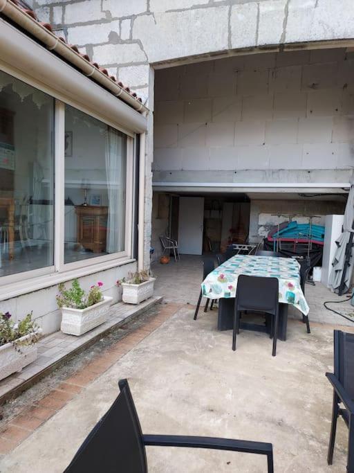 Le Lys Apartman Saintes Kültér fotó